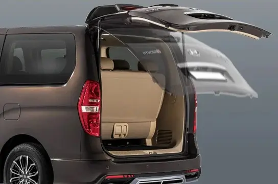 Practical Private Car Singapore JB - Hyundai Grand Starex interior